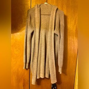Woman’s long cardigan. Size small